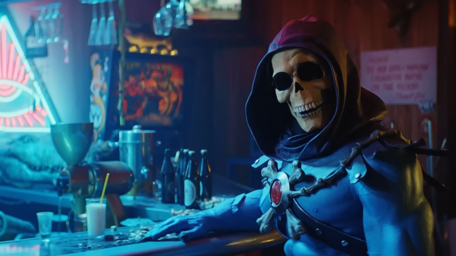 He-Man dan Skeletor Menari di Iklan Asuransi, Mencuri Perhatian Lebih Dari Filmnya