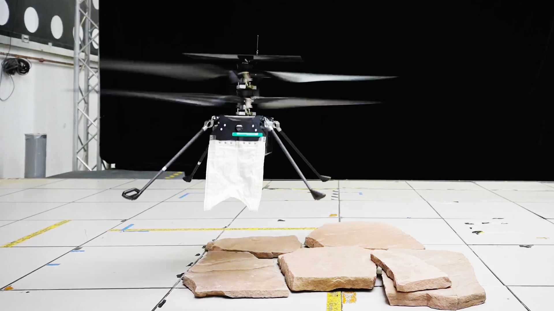 Misi SkyFall NASA: Helikopter Mini dengan Teknologi Radar Penetrasi Tanah yang Dilengkapi dengan "Capes" Kecil