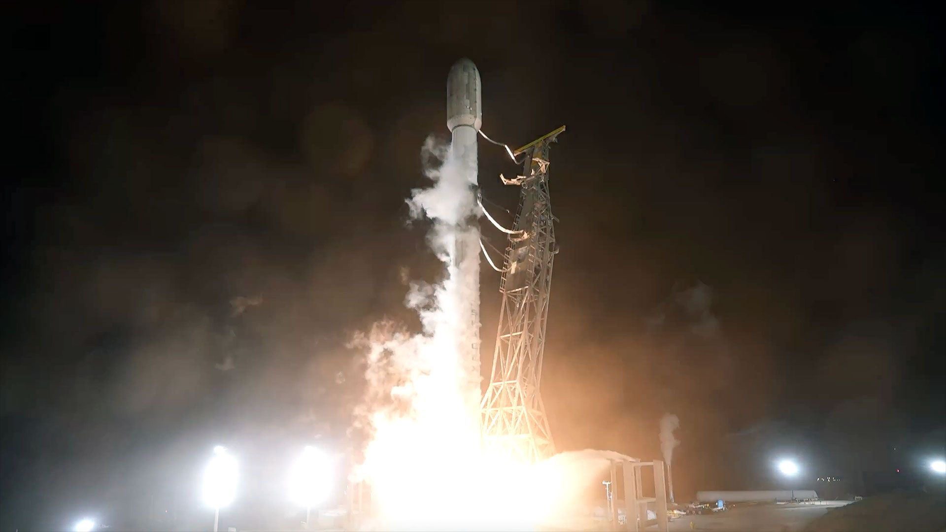 Peluncuran Satelit Mata-Mata AS oleh SpaceX dari California