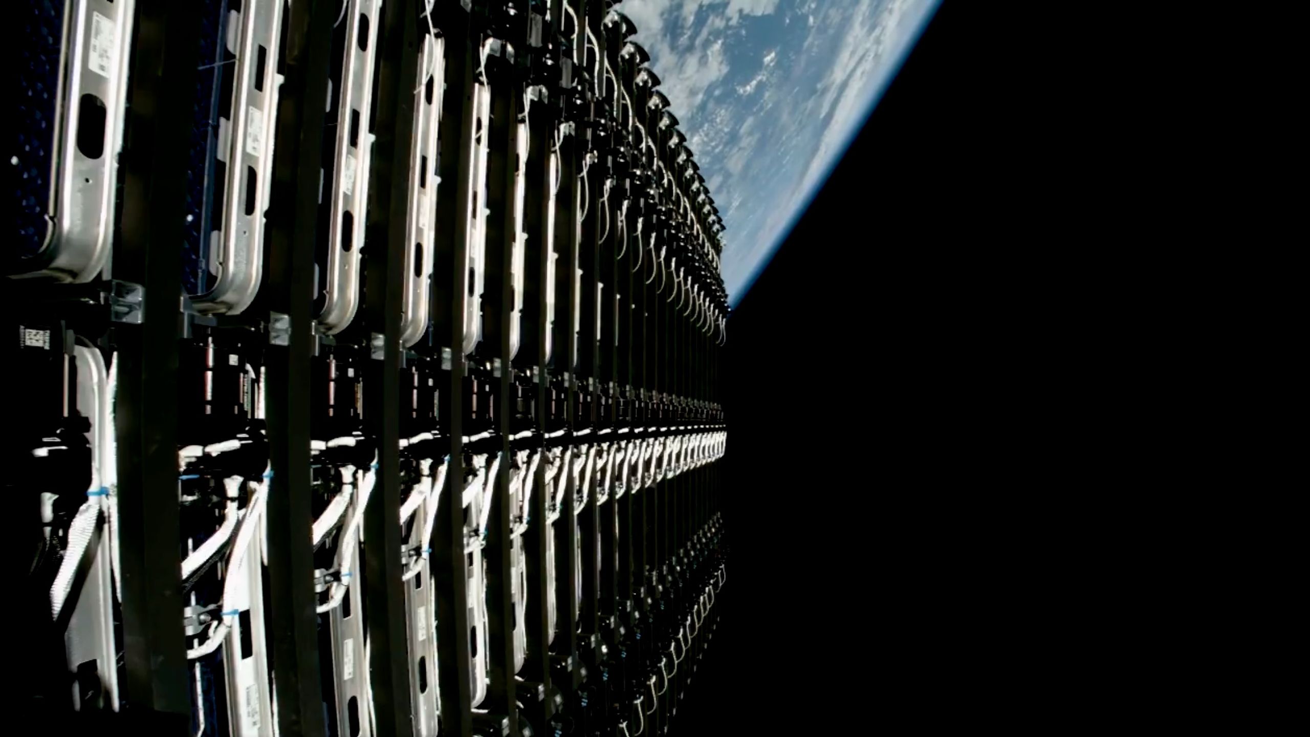 SpaceX Berencana Meluncurkan 100.000 Satelit Starlink ke Orbit