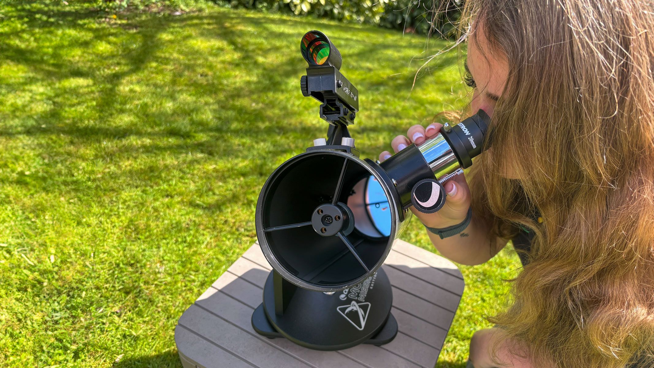 Teleskop Celestron Moon Mission 100mm Tabletop Dobsonian: Pilihan Tepat untuk Pemula